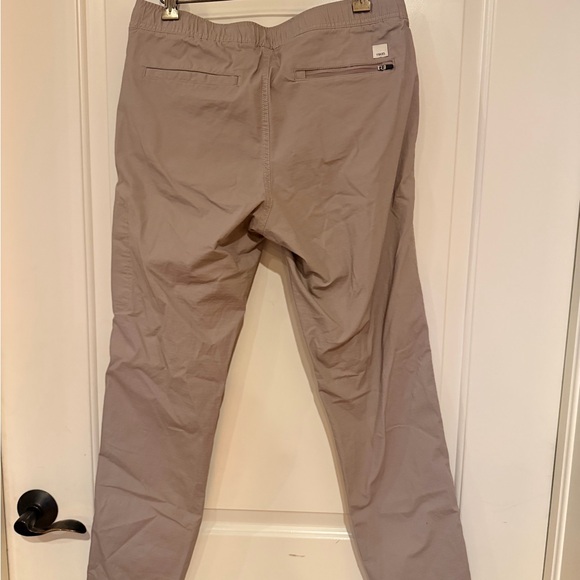 Vuori Women’s ripstop pants beige color Size M EUC - Picture 2 of 6